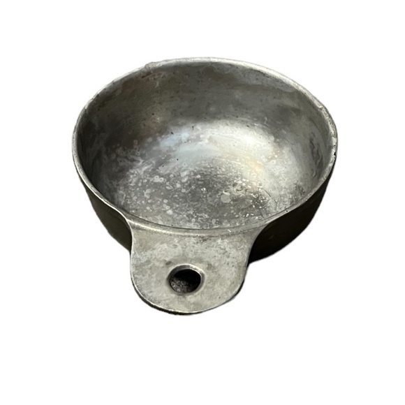 Vintage Measuring Cup Made in Milton PA USA, 18 0z cup - Picture 3 of 8